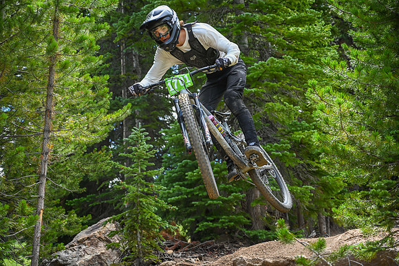 Gravity DH_08.06_11;51-2