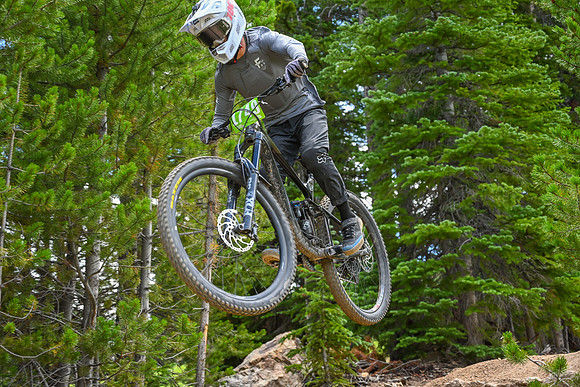 Gravity DH_08.06_11;53-3