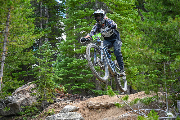 Gravity DH_08.06_11;41-2