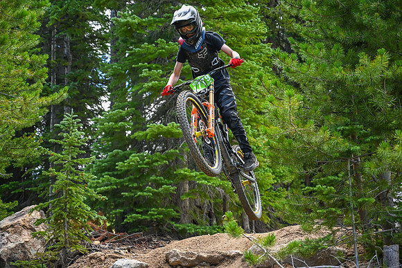 Gravity DH_08.06_11;25