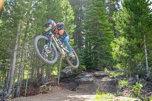 Gravity DH_08.06_11;09-3