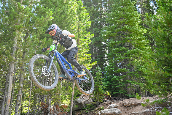 Gravity DH_08.06_11;33-5