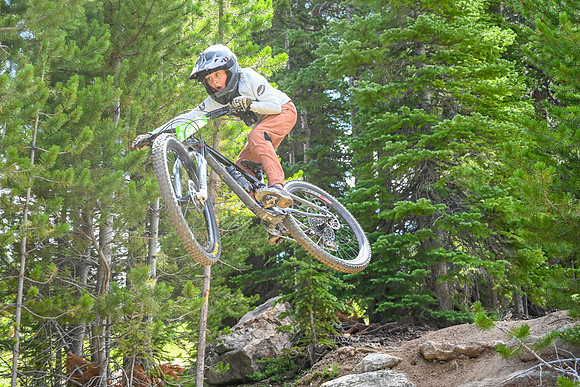 Gravity DH_08.06_11;37-3