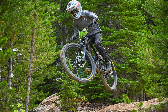 Gravity DH_08.06_11;53-2