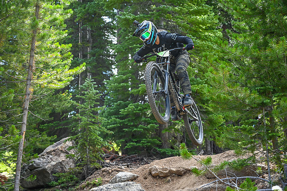 Gravity DH_08.06_11;40-2