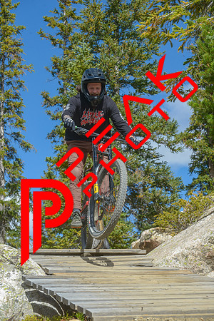 198ND600_11;47_09.21.23_5944