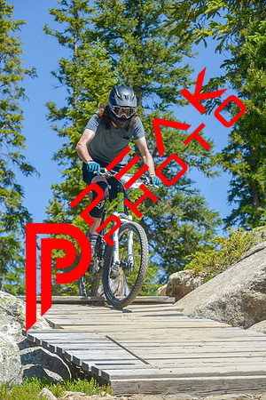 189ND600_11;17_07.10.23_9364