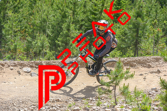 PB_12;33_07.07.23_9137