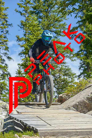 189ND600_10;11_07.10.23_9289