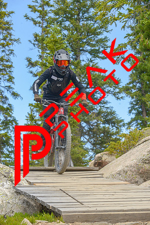 189ND600_12;03_07.10.23_9404