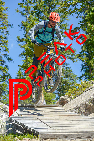 189ND600_10;55_07.10.23_9352