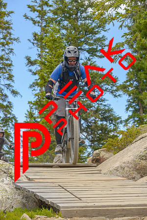 189ND600_12;28_07.10.23_9424