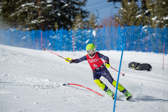 Age Class Alpine Slalom Run 1-7044