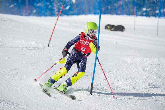 Age Class Alpine Slalom Run 1-7045