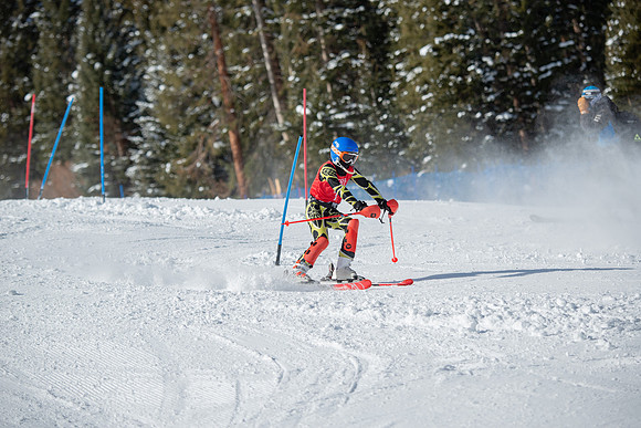 Age Class Alpine Slalom Run 1-7047