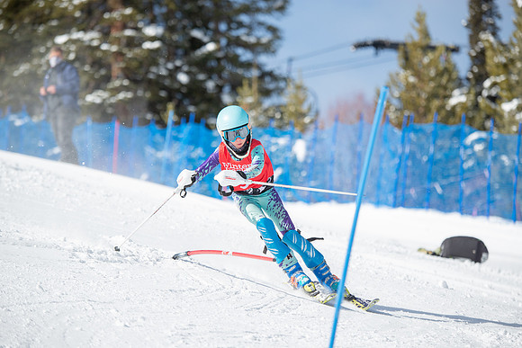 Age Class Alpine Slalom Run 1-7057