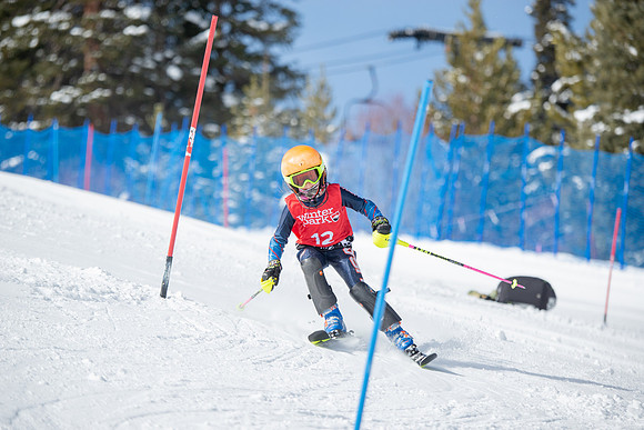 Age Class Alpine Slalom Run 1-7077