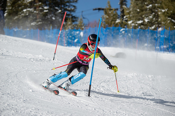 Age Class Alpine Slalom Run 1-7111